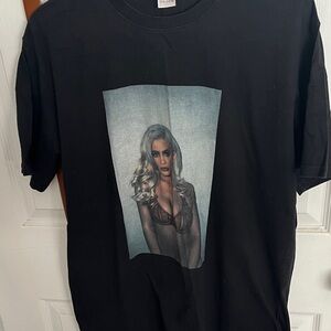 Black Graphic tee Kylie Jenner